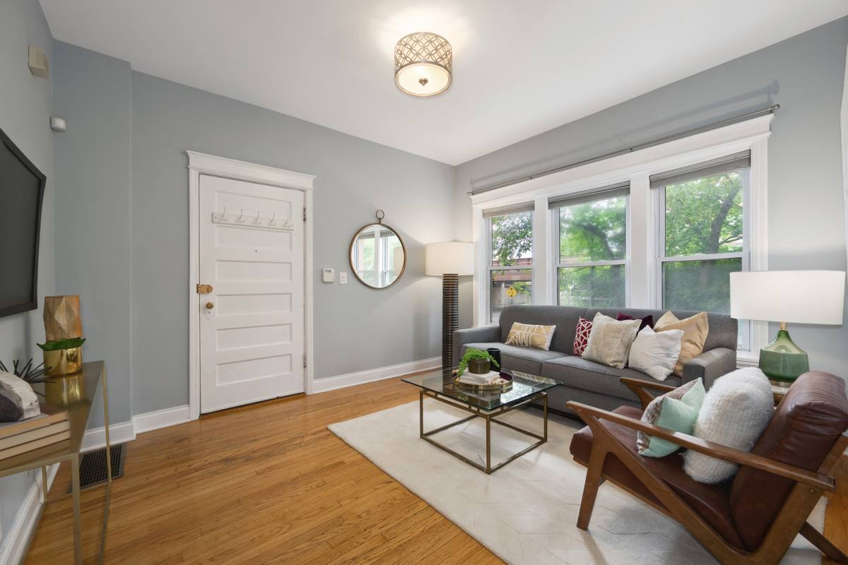 Condo for rent at 3805 N Ravenswood, Chicago, IL 60613