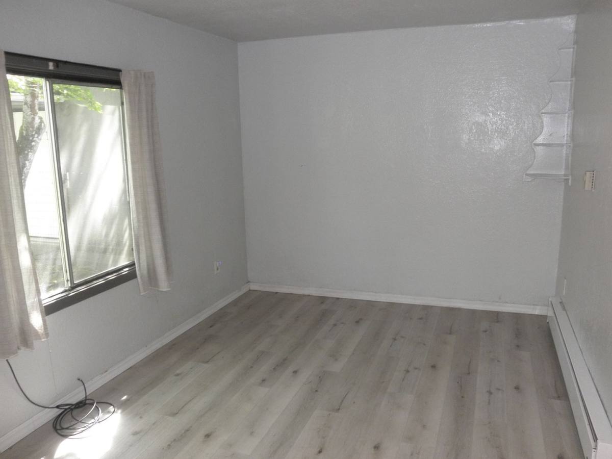 House for rent at 1118 3rd St NW, Salem, OR 97304