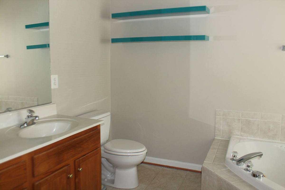Townhouse for rent at 3404 Blue Mallard Landing, Alexandria, VA 22306