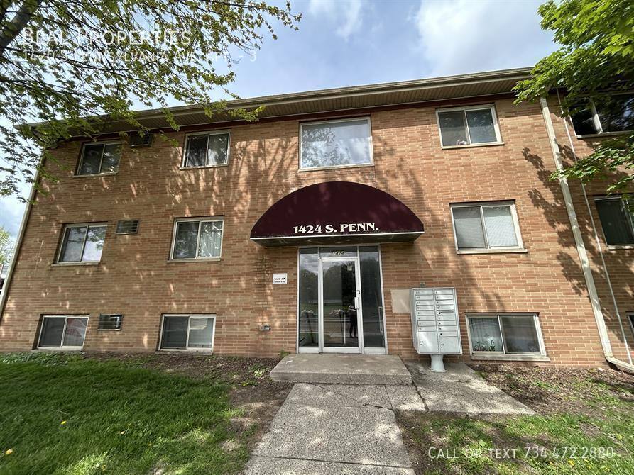 Apartment for rent at 1420 S Pennsylvania Ave, Lansing, MI 48910