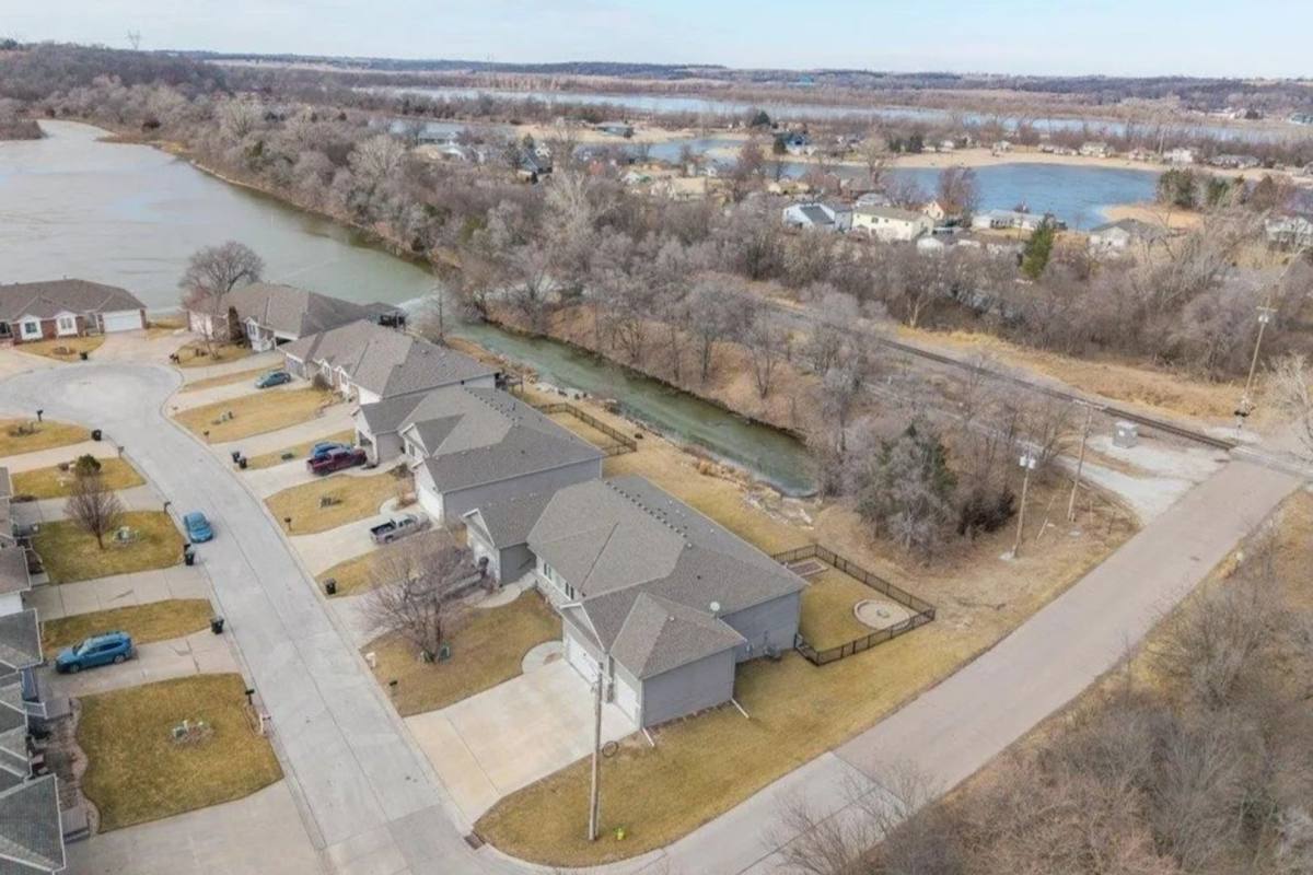 House for rent at 2602 Fountain Circle, Plattsmouth, NE 68048