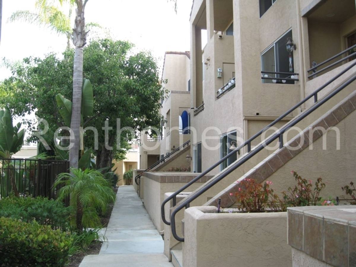 Condo for rent at 3937 Nobel Dr, San Diego, CA 92122