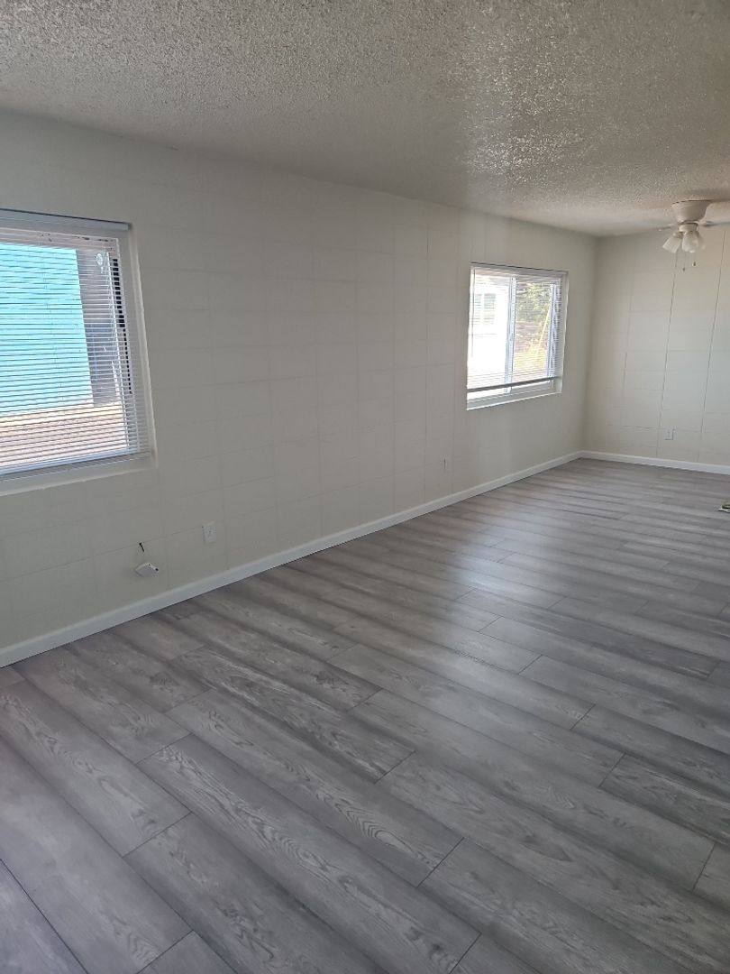 Apartment for rent at 255 N First St, Central Point, OR 97502