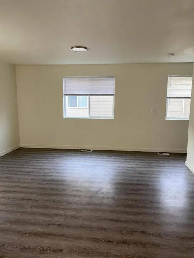 Apartment for rent at 2271 2273 W, Junction City, OR 97448