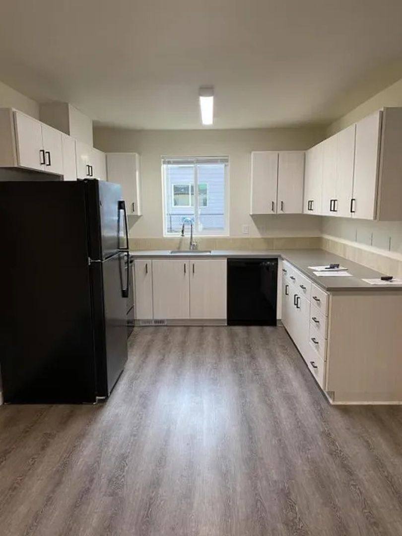 Apartment for rent at 2271 2273 W, Junction City, OR 97448