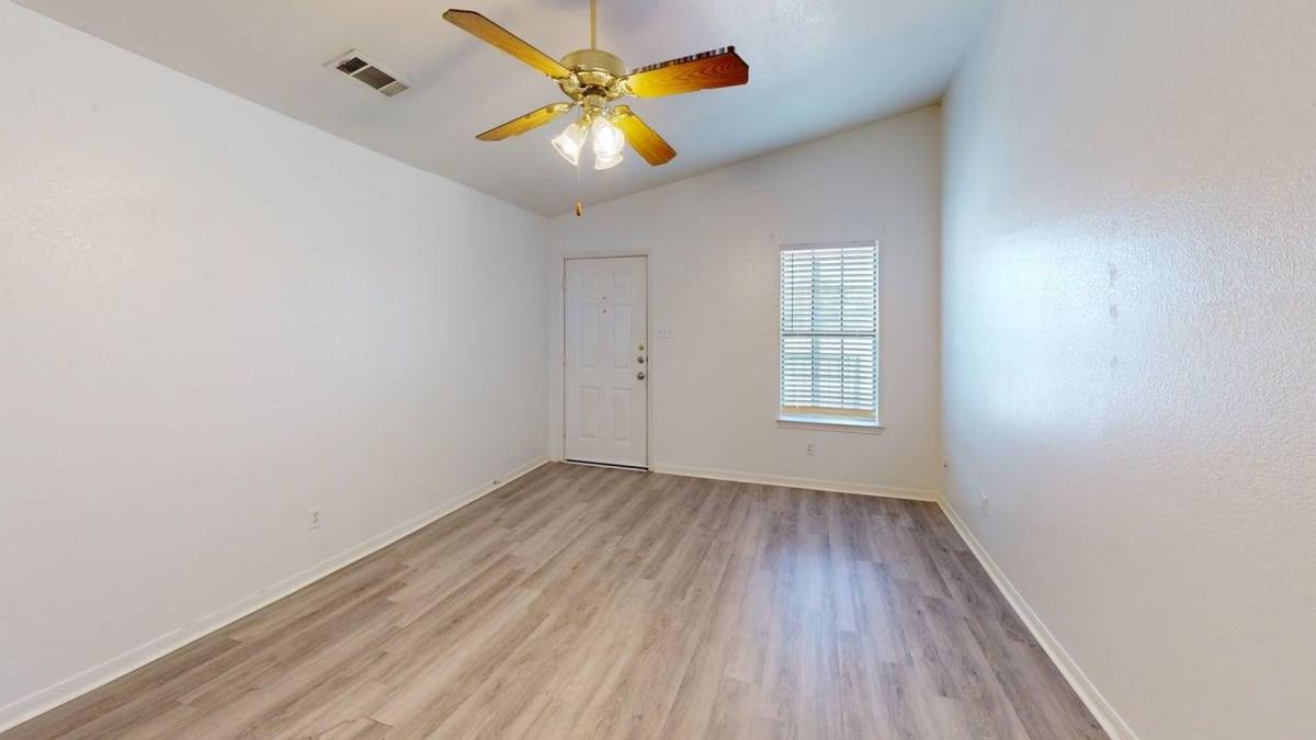 Apartment for rent at 204 W Truman Ave, Copperas Cove, TX 76522