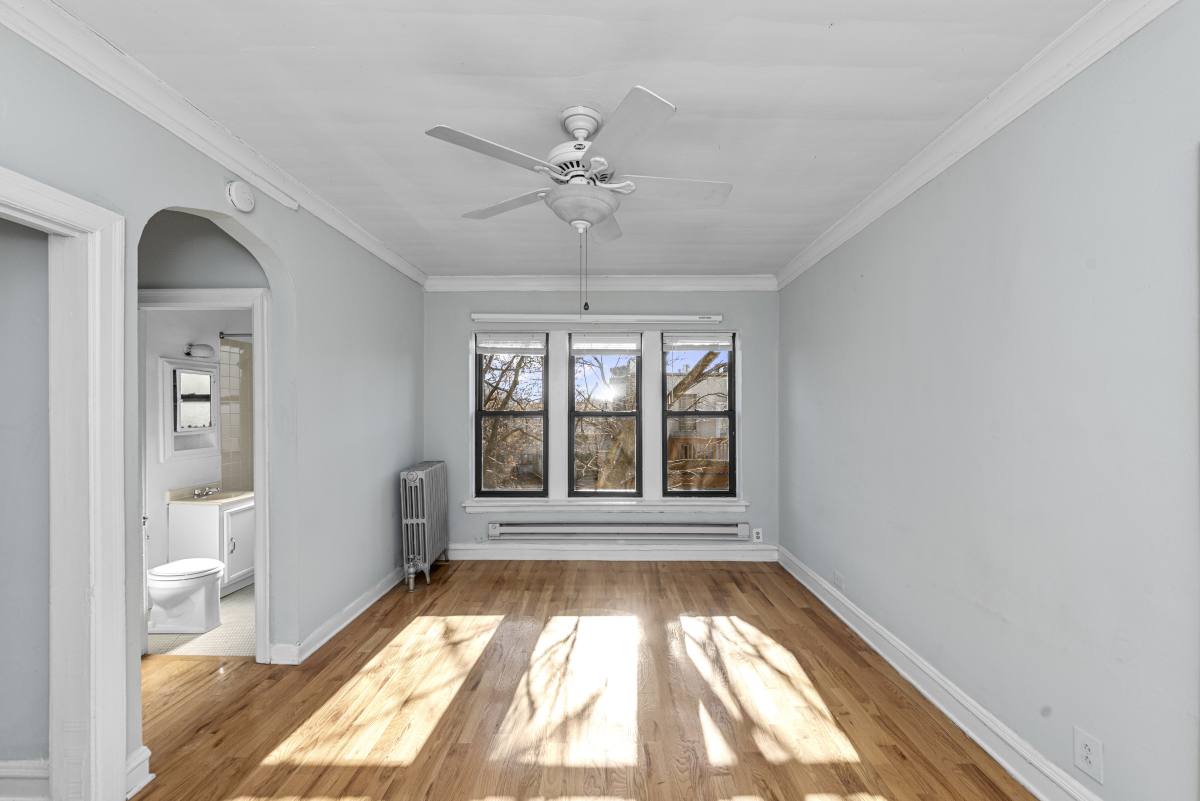 Apartment for rent at 4614 N Paulina St #106, Chicago, IL 60640
