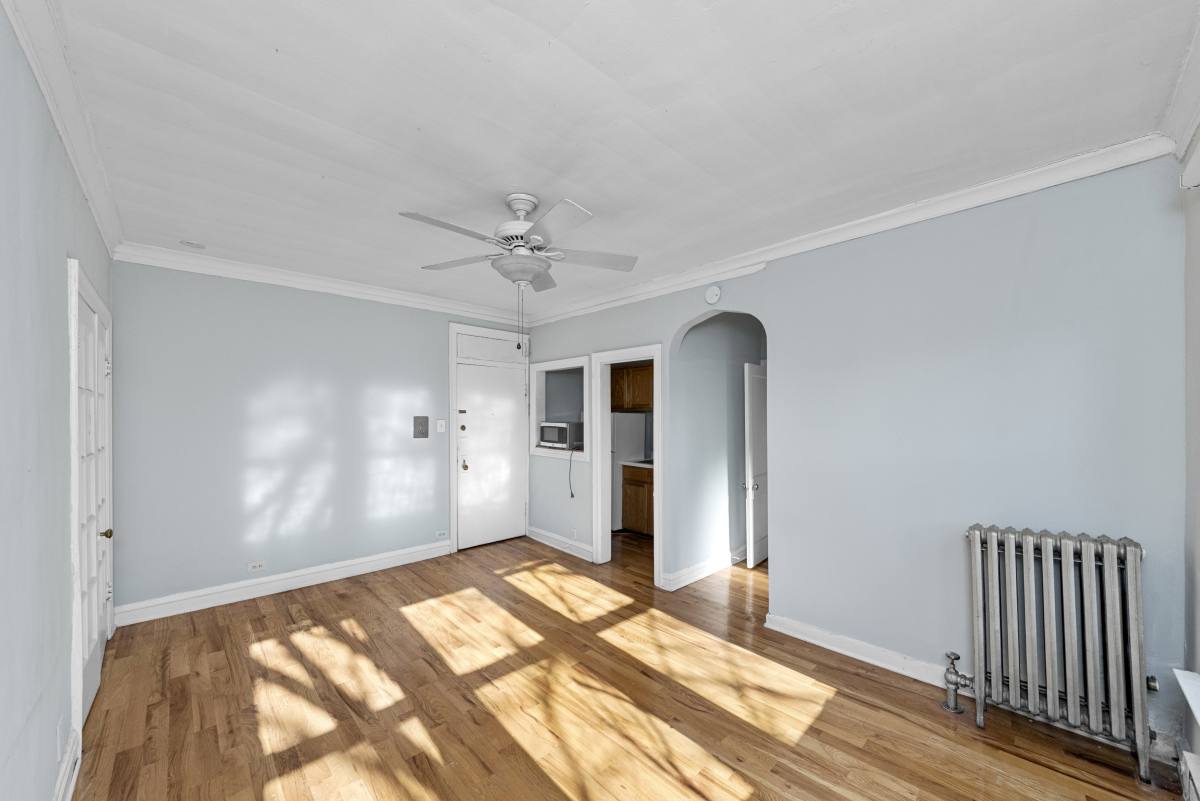 Apartment for rent at 4614 N Paulina St #106, Chicago, IL 60640