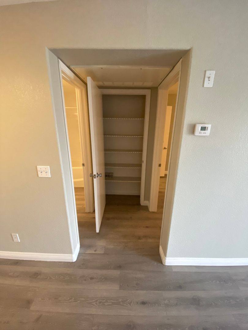 Apartment for rent at 5271 Lindell Rd, Las Vegas, NV 89118