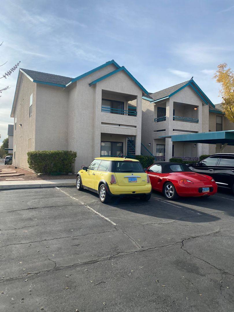 Apartment for rent at 5271 Lindell Rd, Las Vegas, NV 89118