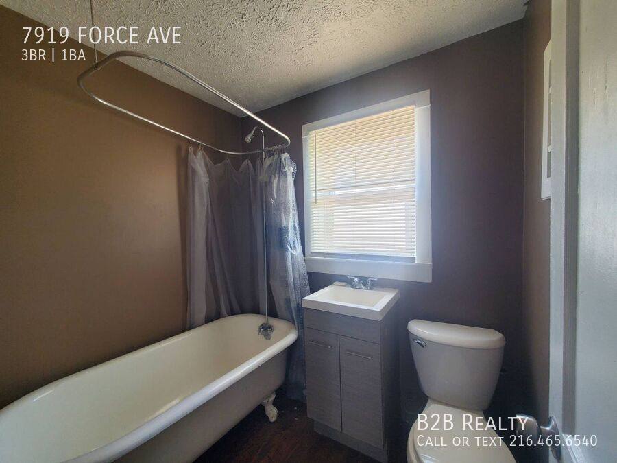 House for rent at 7919 Force Ave, Cleveland, OH 44105
