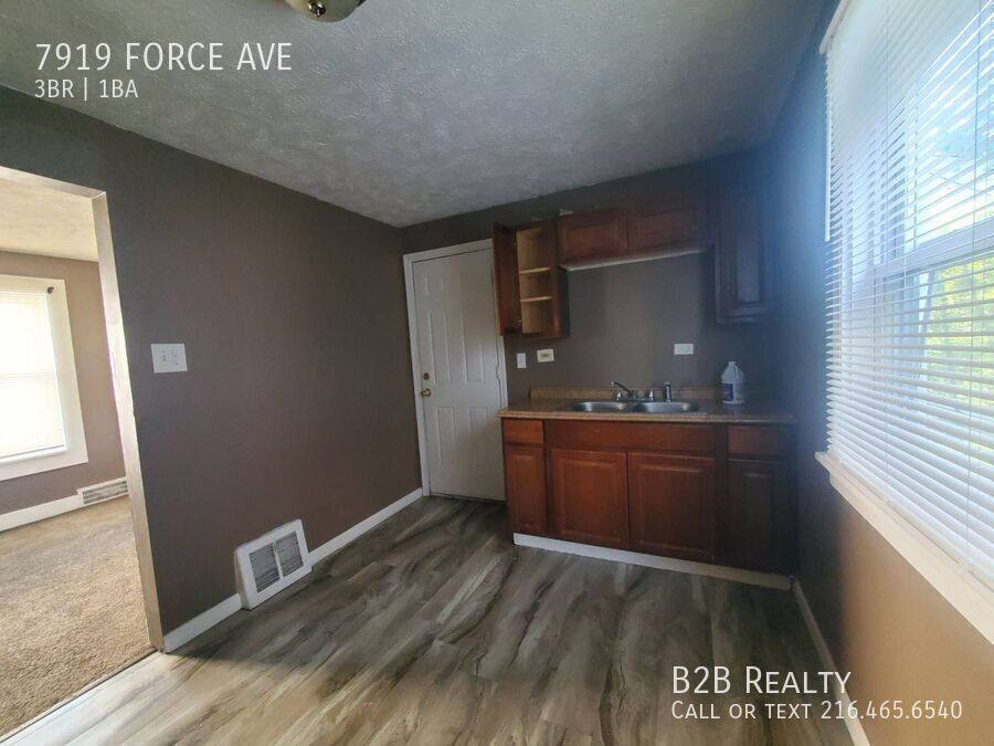 House for rent at 7919 Force Ave, Cleveland, OH 44105