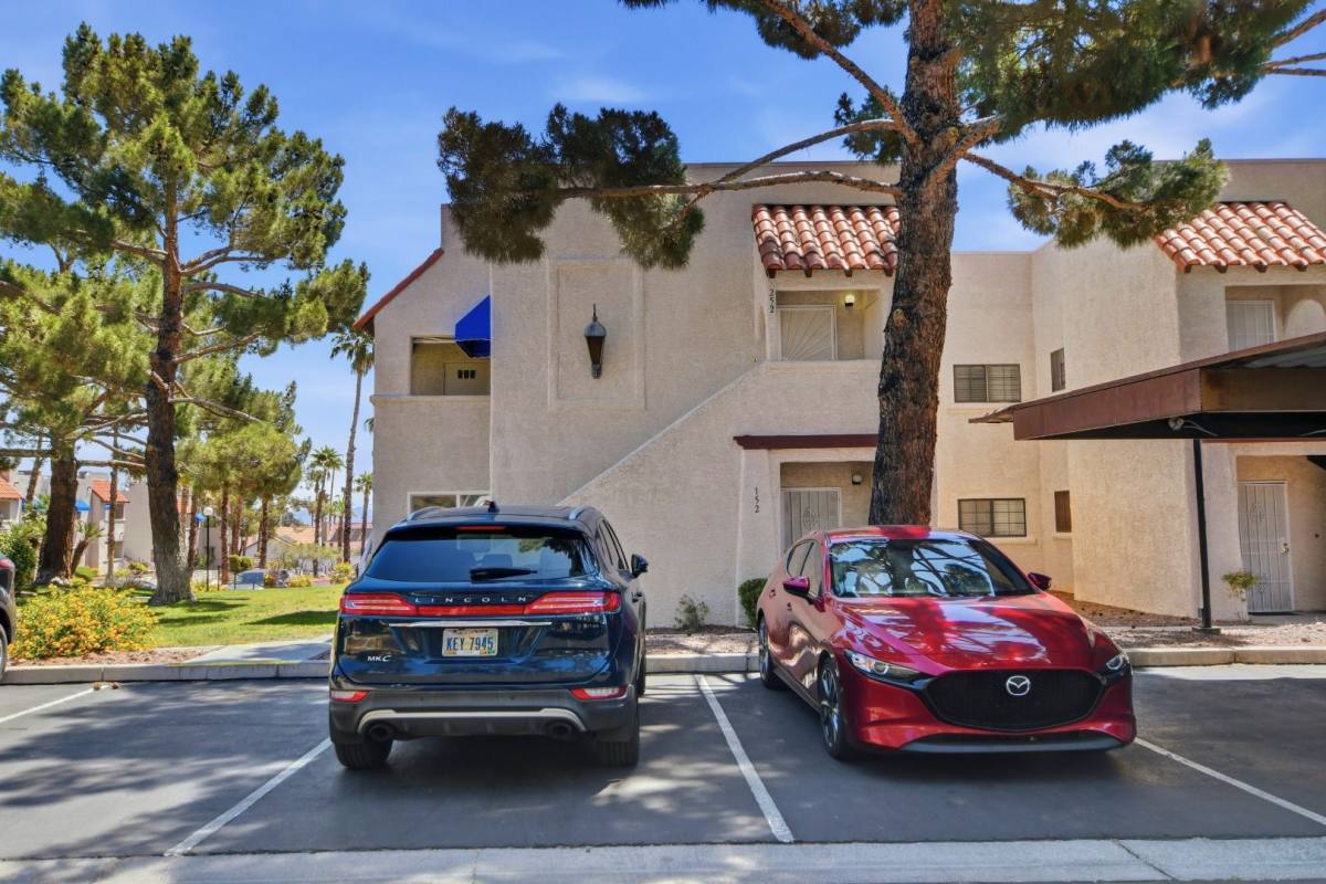 Condo for rent at 101 Luna Way, Las Vegas, NV 89145