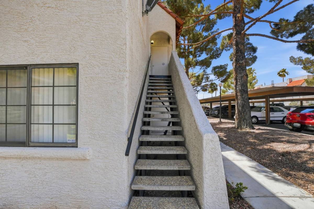Condo for rent at 101 Luna Way, Las Vegas, NV 89145