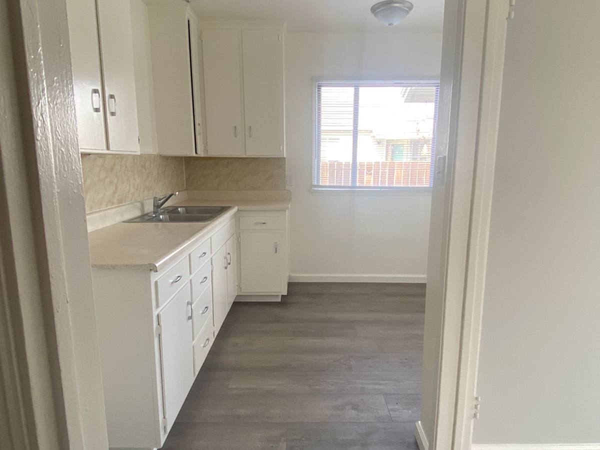 Apartment for rent at 2245 Granada Ave, Long Beach, CA 90815