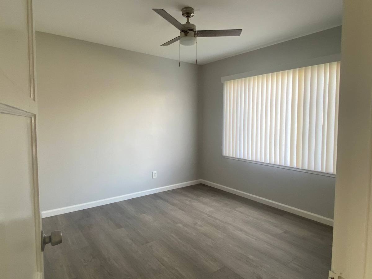 Apartment for rent at 2245 Granada Ave, Long Beach, CA 90815
