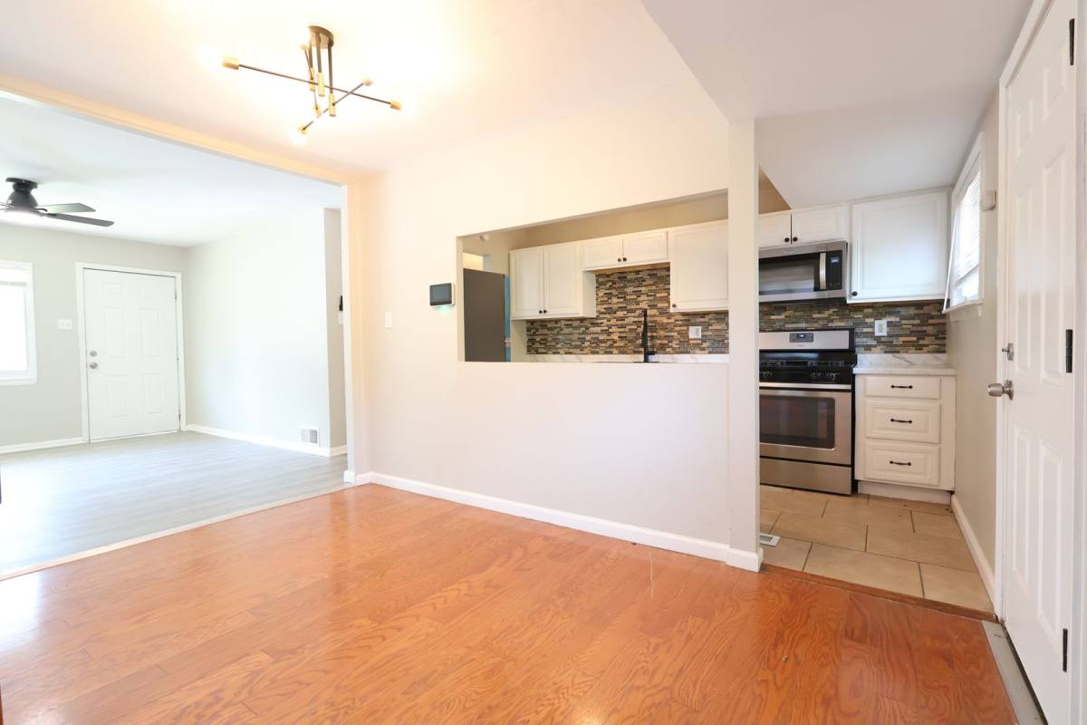 House for rent at 241 Grampian Rd, Saint Louis, MO 63137