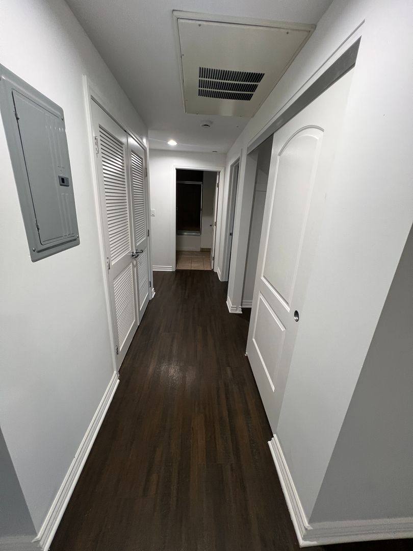 Apartment for rent at 7651 Laurel Canyon Blvd, North Hollywood, CA 91605