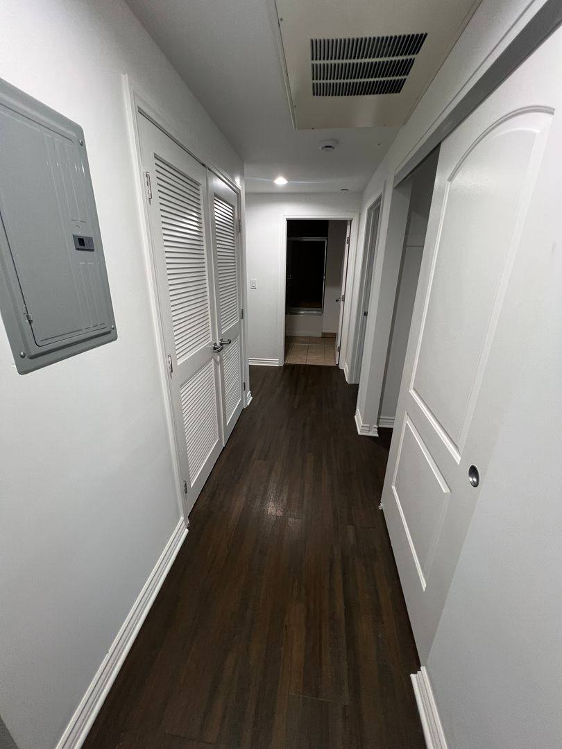 Apartment for rent at 7651 Laurel Canyon Blvd, North Hollywood, CA 91605