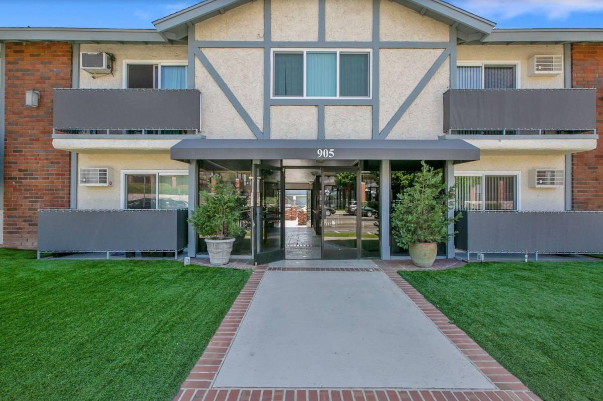 Apartment for rent at 905 N 3rd St, Burbank, CA 91502
