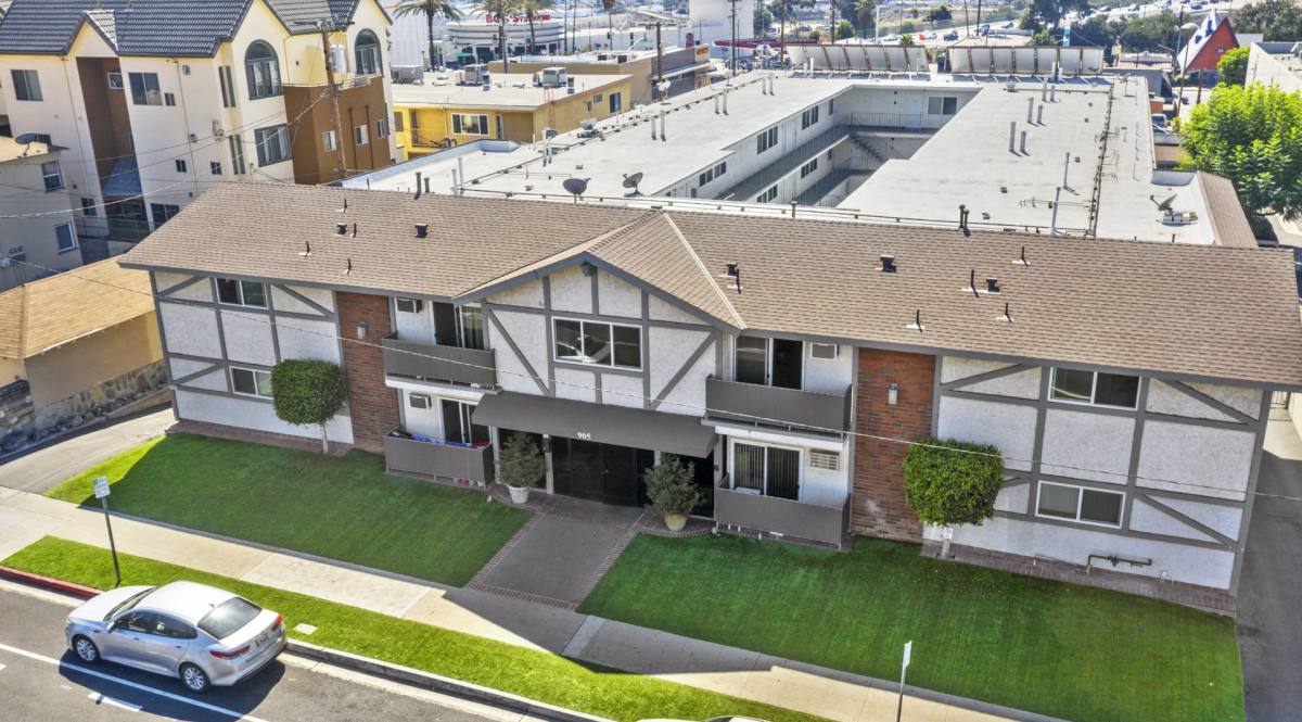 Apartment for rent at 905 N 3rd St, Burbank, CA 91502