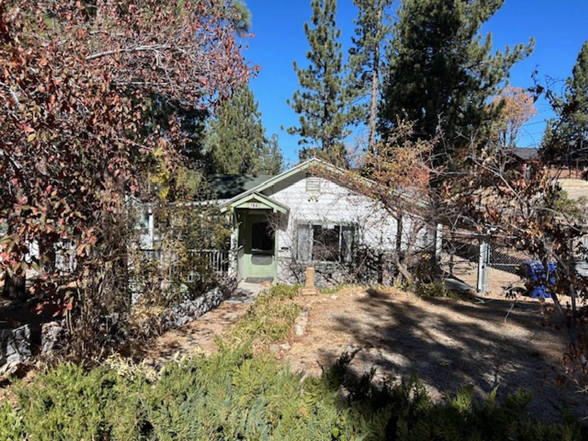 Apartment for rent at 784 Berkley Lane, Big Bear Lake, CA 92315