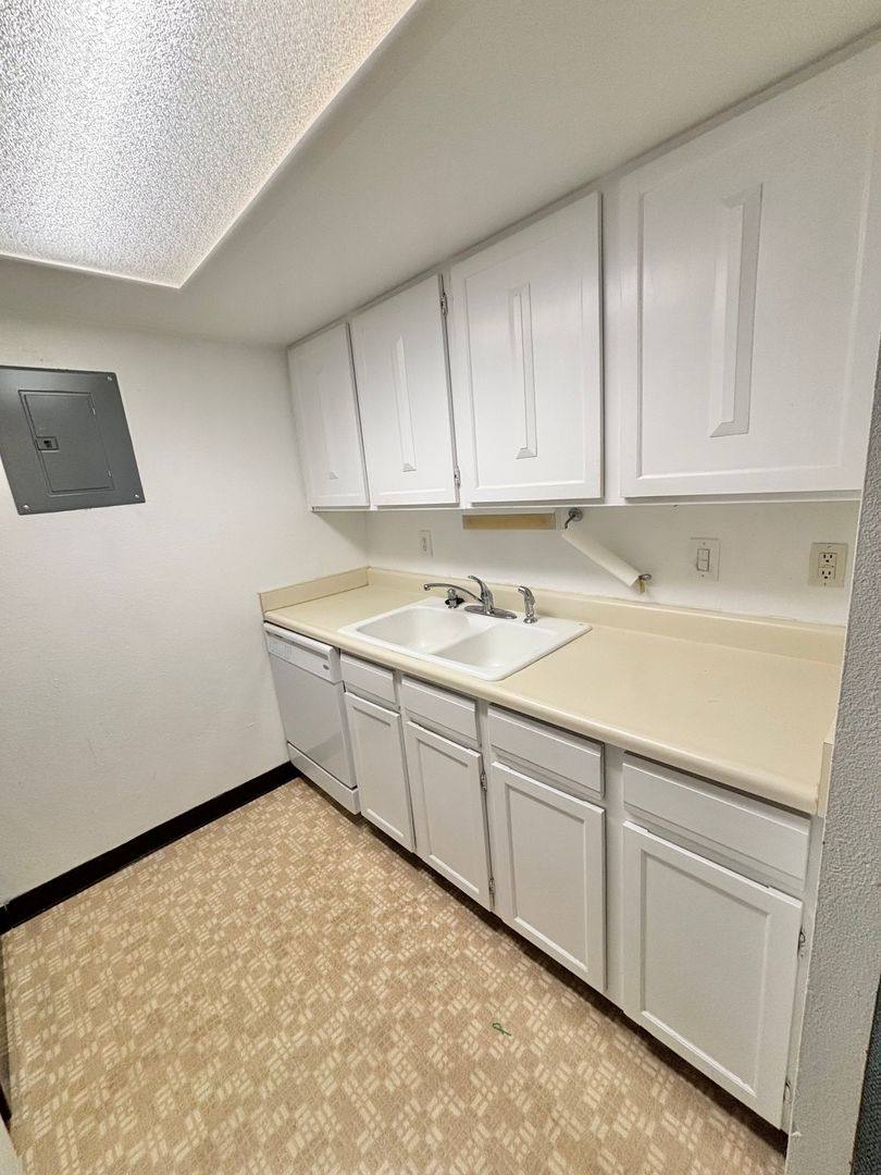 Apartment for rent at 1150 Golden Circle, Golden, CO 80401