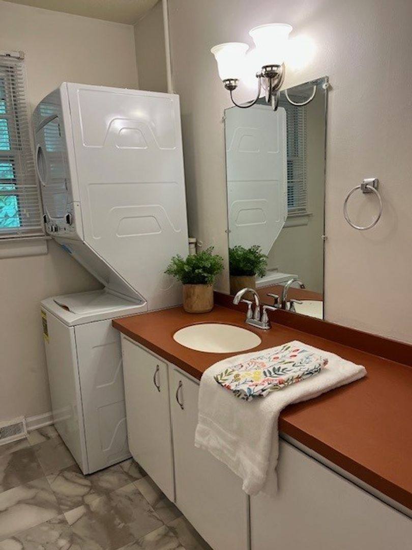 Apartment for rent at 117 Purefoy Rd, Chapel Hill, NC 27514