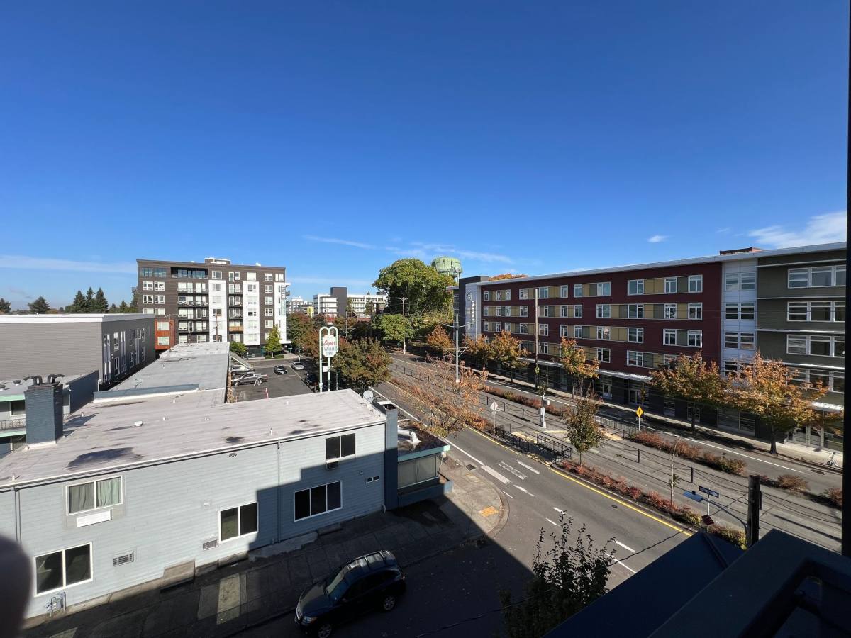 Apartment for rent at 1510 N Sumner St, Portland, OR 97217