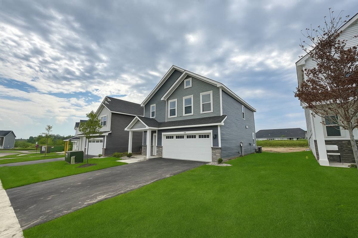House for rent at 22658 Isla Way, Rogers, MN 55374