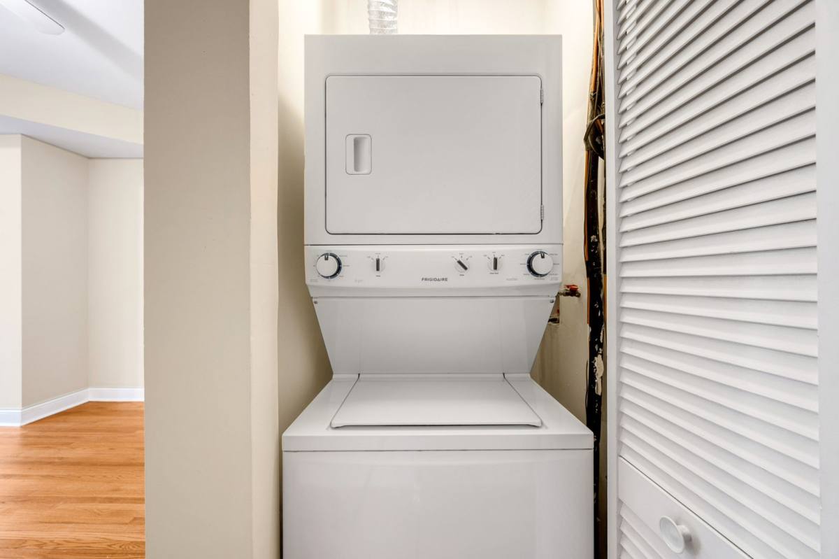 Apartment for rent at 4934 S King Dr, Chicago, IL 60615