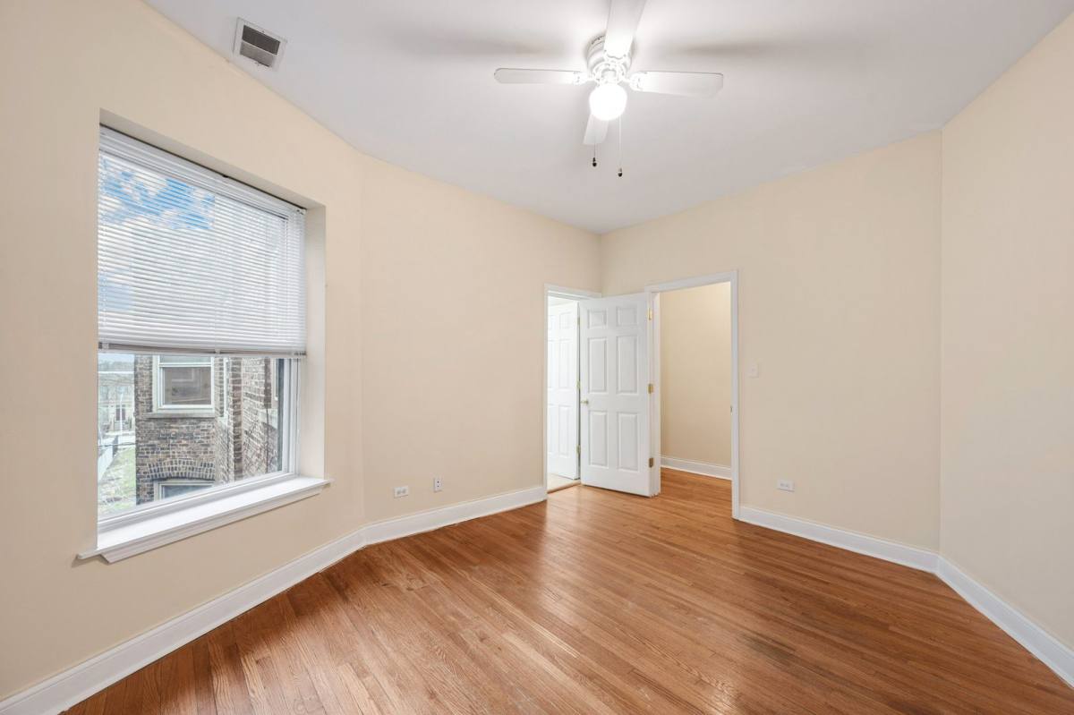Apartment for rent at 4934 S King Dr, Chicago, IL 60615