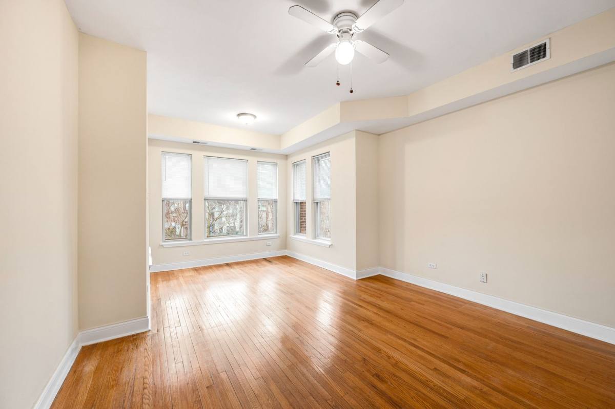 Apartment for rent at 4934 S King Dr, Chicago, IL 60615