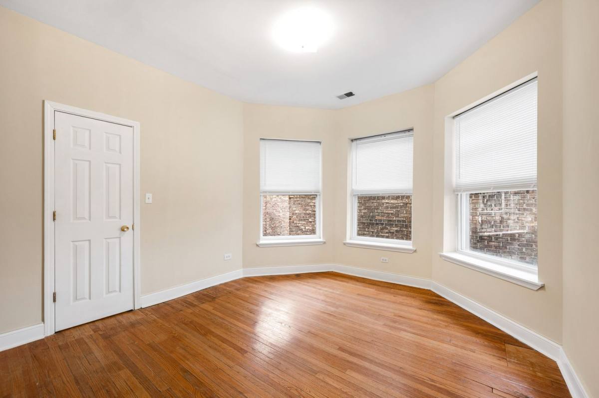 Apartment for rent at 4934 S King Dr, Chicago, IL 60615