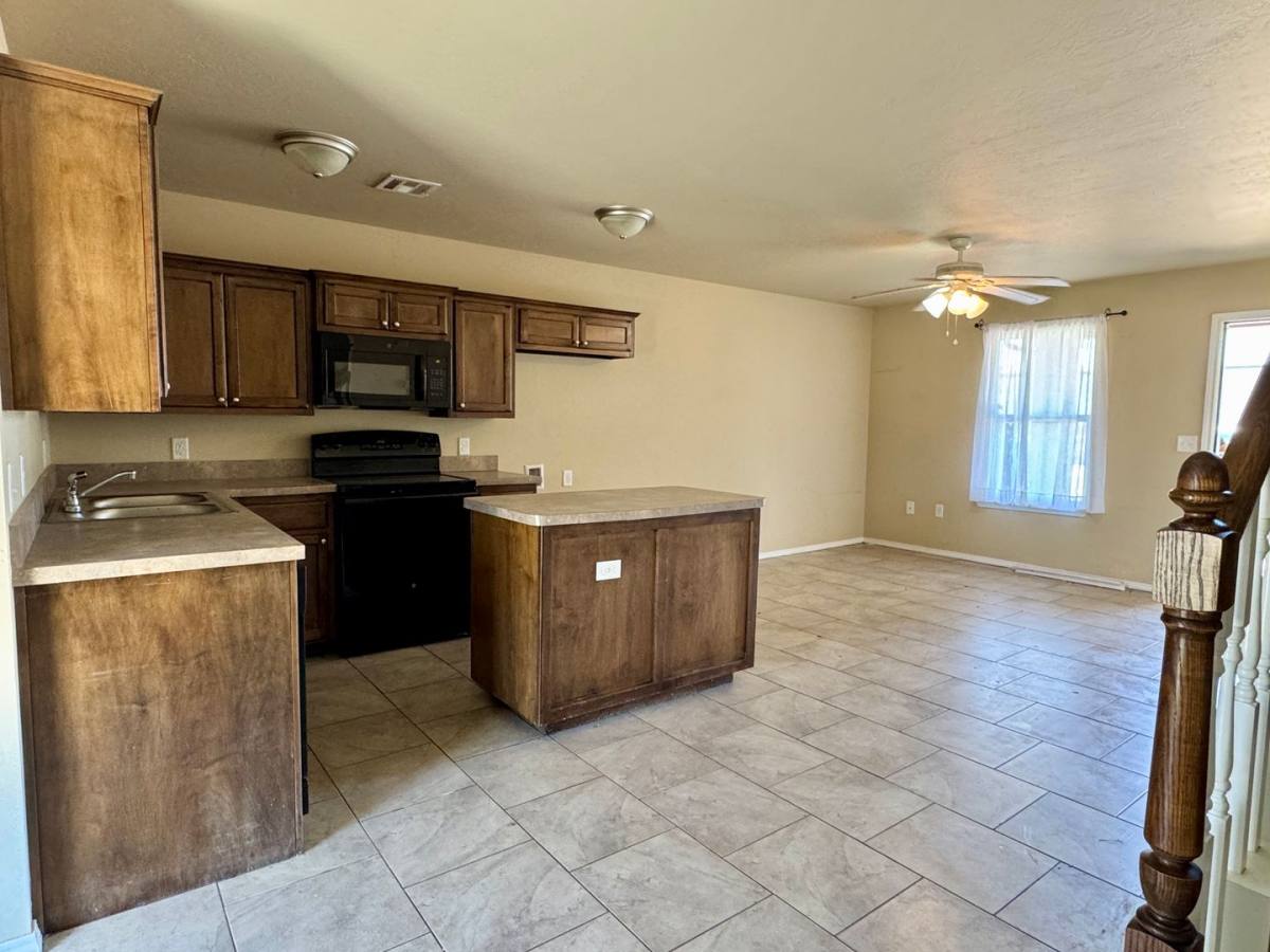 House for rent at 1305 SW Washington #1, Lawton, OK 73501