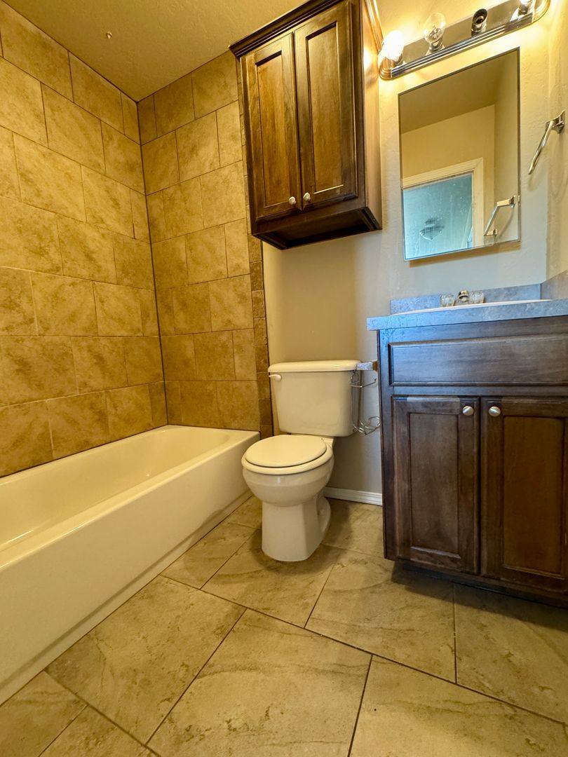 House for rent at 1305 SW Washington #1, Lawton, OK 73501