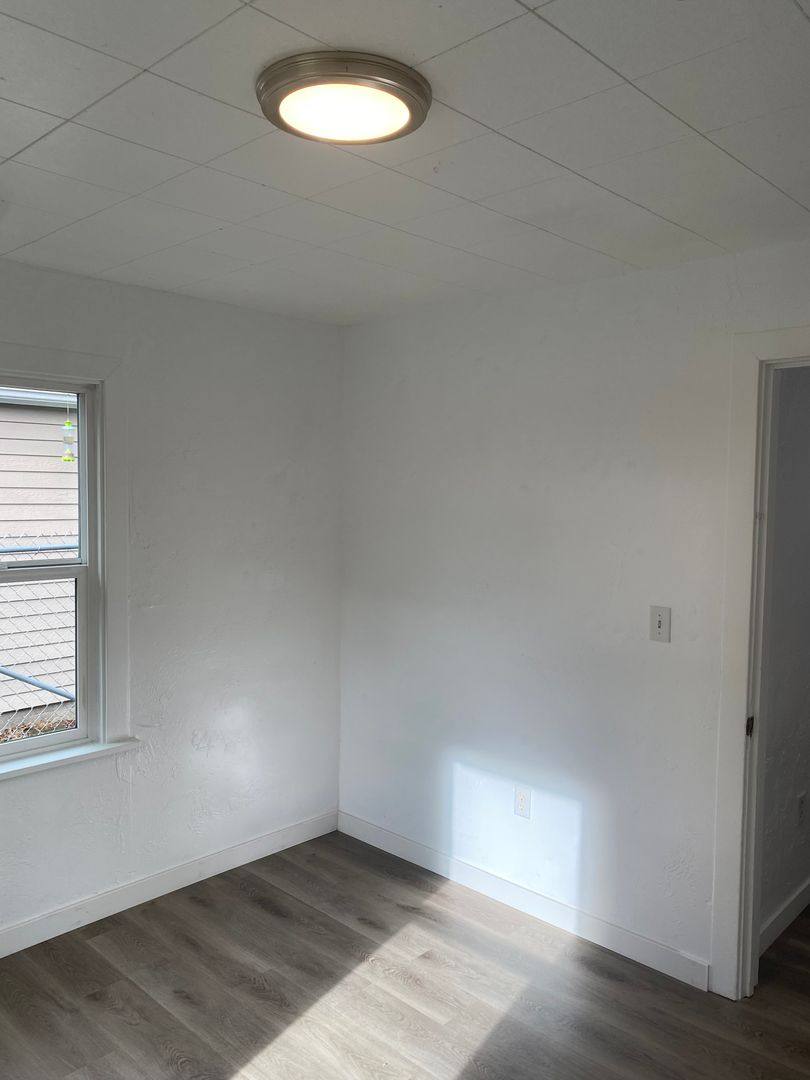 House for rent at 22 E' St, Springfield, OR 97477