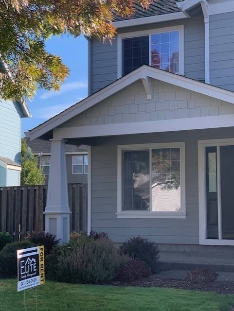 House for rent at 863 SE Bayshore Circle, Corvallis, OR 97333