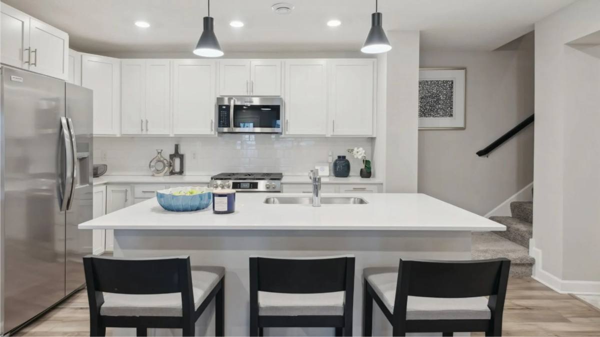 Townhouse for rent at 15018 Adare Way, Rosemount, MN 55068