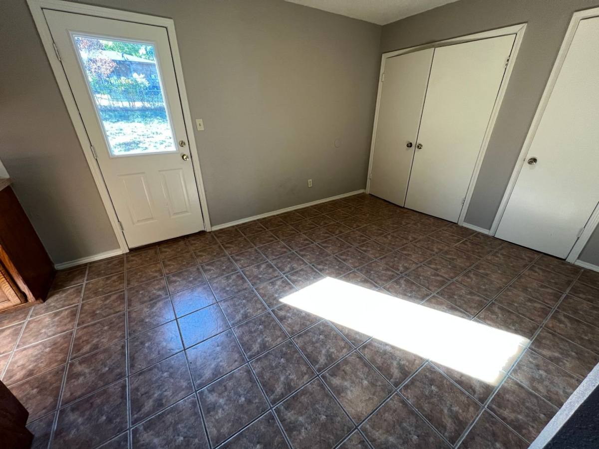 House for rent at 2005 N 30th St, Van Buren, AR 72956
