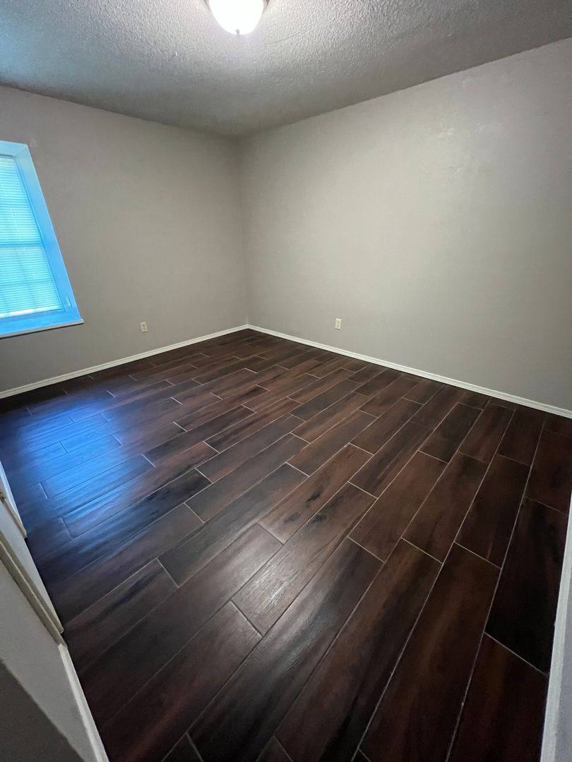 House for rent at 2005 N 30th St, Van Buren, AR 72956