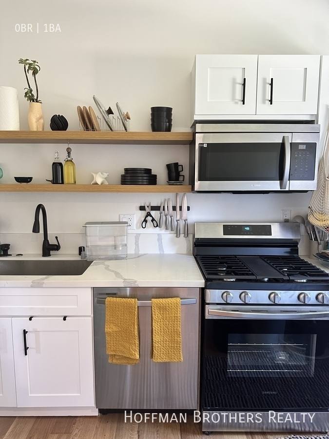 Apartment for rent at 1001 Hyperion Ave #107, Los Angeles, CA 90029