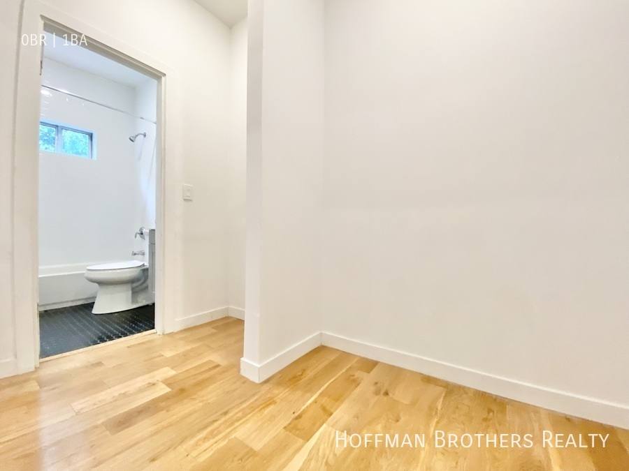 Apartment for rent at 1001 Hyperion Ave #107, Los Angeles, CA 90029