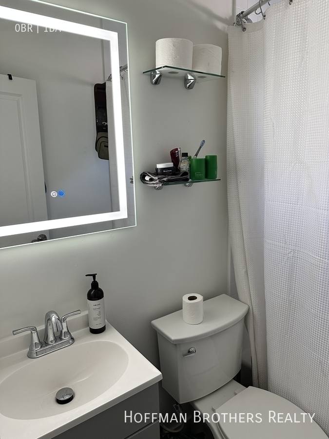 Apartment for rent at 1001 Hyperion Ave #107, Los Angeles, CA 90029