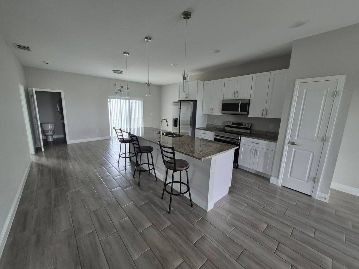House for rent at 642 Desmoines Court, Kissimmee, FL 34759
