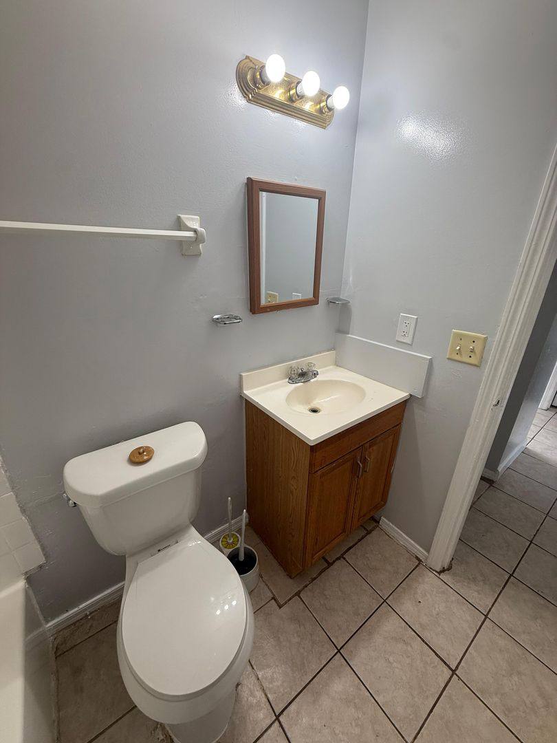 Apartment for rent at 3997 Leonnie Rd, Jacksonville, FL 32208