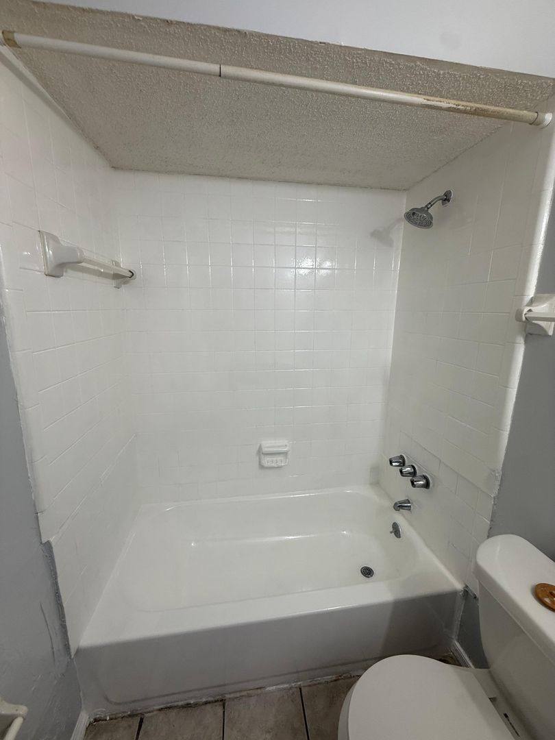 Apartment for rent at 3997 Leonnie Rd, Jacksonville, FL 32208