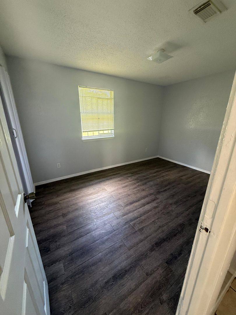 Apartment for rent at 3997 Leonnie Rd, Jacksonville, FL 32208