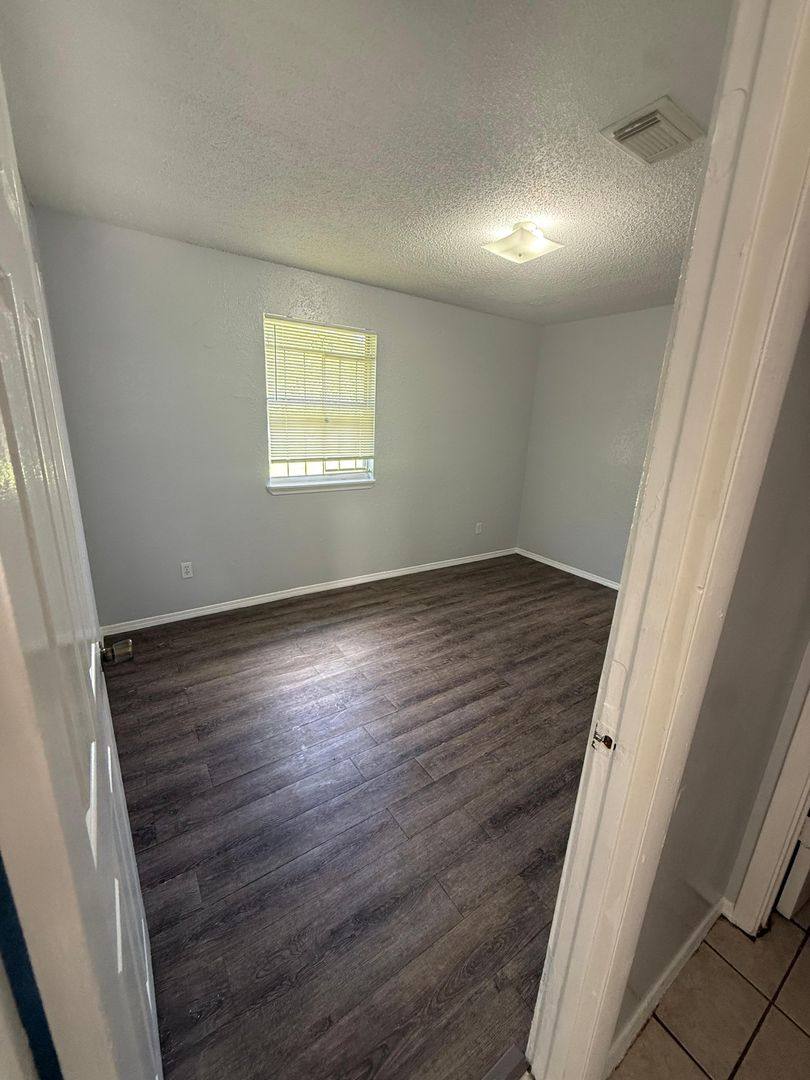 Apartment for rent at 3997 Leonnie Rd, Jacksonville, FL 32208