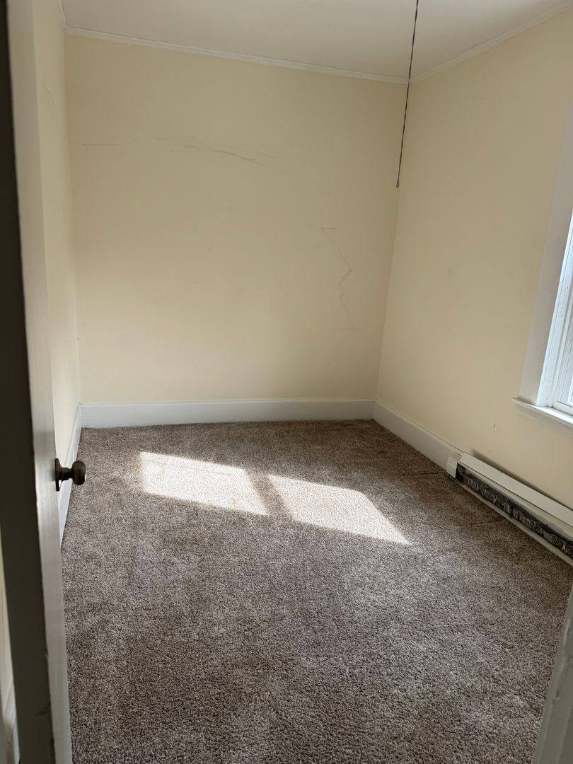 Apartment for rent at 31 Howard St, Leominster, MA 01453